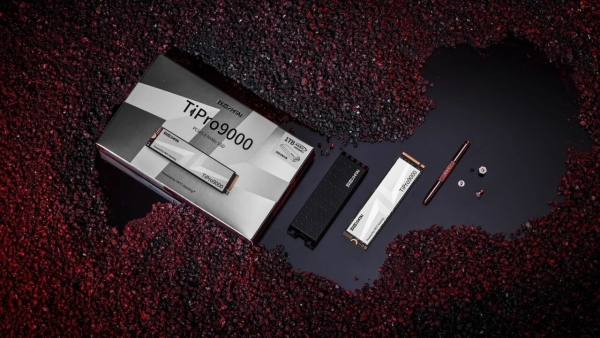 致态入选人民网“2025国民消费创新案例” 