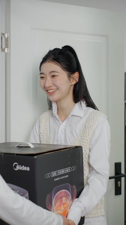 美的小家电“只换不修”：用户体验与企业经营“双向奔赴” 