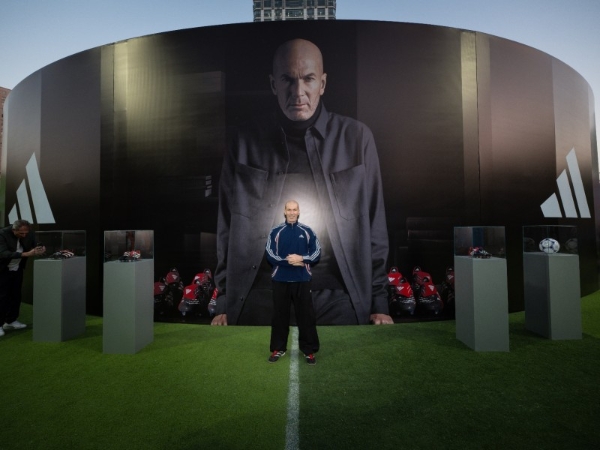 “齐迹再现”齐达内2025上海行落幕 阿迪达斯为美加墨世界杯开启足球新纪元 