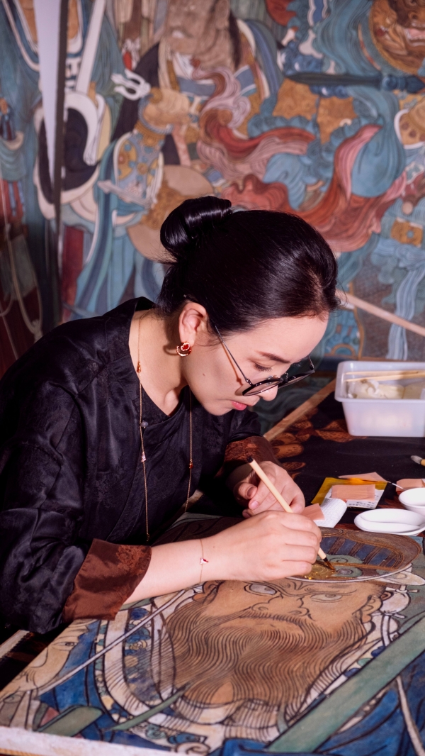 东方信物，当代回响：CC卡美珠宝的2025文化实践 