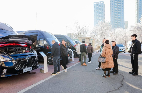 雅诺之途 大美新疆 福田图雅诺X8商务车新品发布会圆满举行 