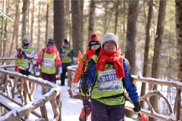  2025全国冬季徒步大会闭幕 