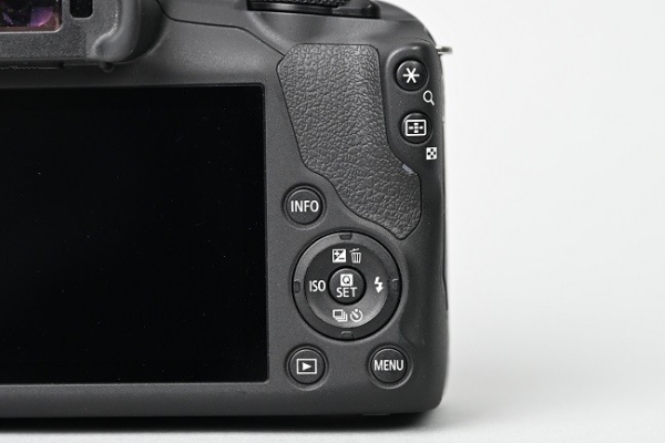 3000元入门微单新标杆 佳能 EOS R100测评 