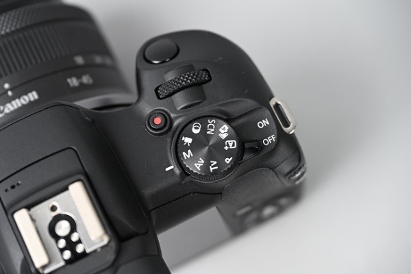 3000元入门微单新标杆 佳能 EOS R100测评 