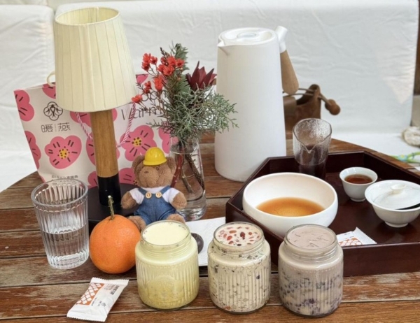 从“姨妈热饮”到秋冬爆款：看暖燕如何用一碗现炖糖水，点燃消费热潮 