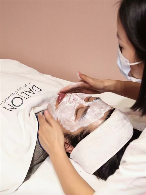 将院线SPA搬进小红书“心愿之城”，德海顿打造沉浸式精准抗衰体验之旅！ 