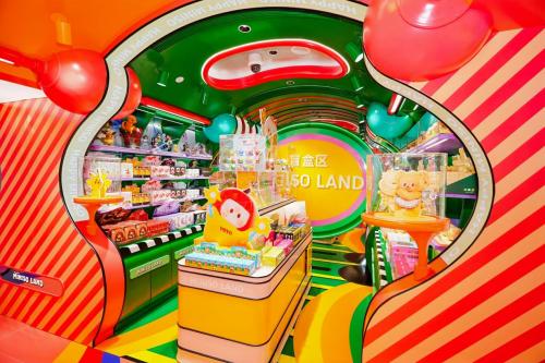 继华为推出“天才少年计划”，MINISO全球招募“IP天才少年” 