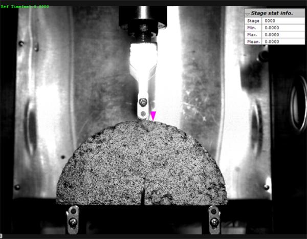  新拓三维DIC三维应变测量系统助力沥青材料脆断与裂纹扩展机理研究 