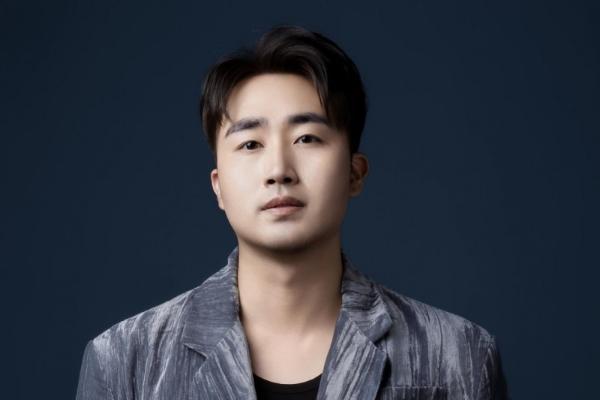 刘德华荣耀征程与王成岳新星锋芒共铸电影璀璨华章 