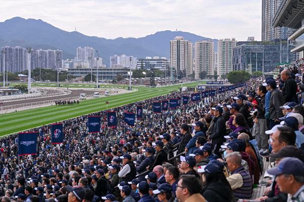 2025浪琴香港国际赛事举行，游客人数创历来新高 