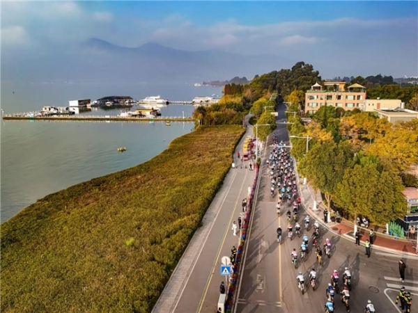 环湖逐风，决胜春城！滇池之畔见证荣耀收官 
