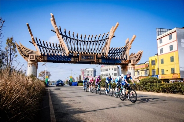 环湖逐风，决胜春城！滇池之畔见证荣耀收官 