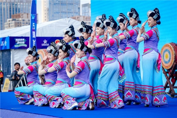 环湖逐风，决胜春城！滇池之畔见证荣耀收官 