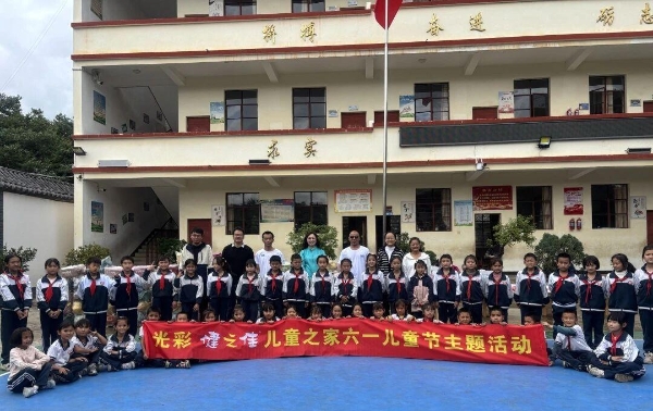 健之佳 健康服务“旗舰”的坚守与突围 