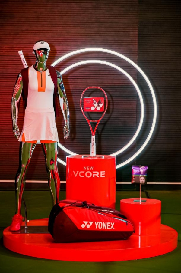 “当红不让”！YONEX VCORE新品震撼发布 