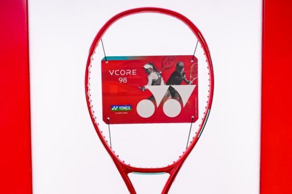 “当红不让”！YONEX VCORE新品震撼发布 