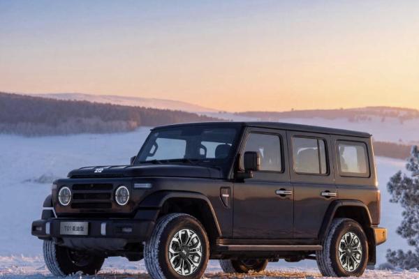 212越野车的2025年：在越野热潮中，完成品牌蜕变与全球化启航 