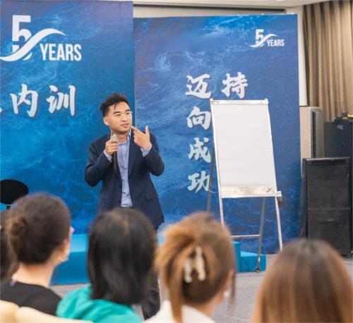 智启新程，赋能未来：灵动生活集团旗下幸福心理商学苑线下研修营圆满落幕 