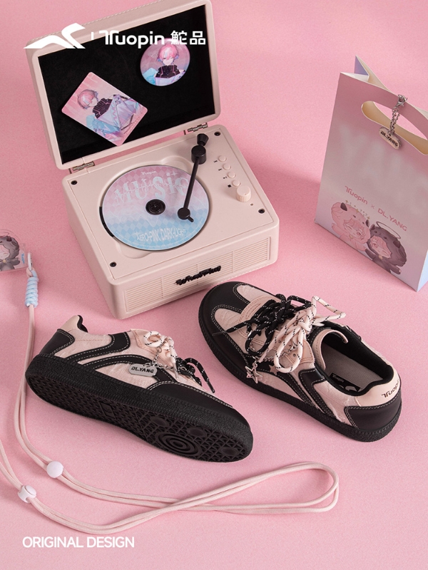 鮀品携手DL.羊叩开次元之门，开启时尚新纪元 