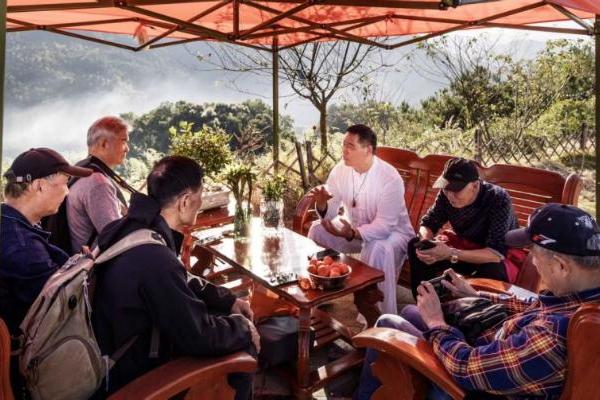 大医精诚，守正创新：盛国轩与中医药的时代答卷 