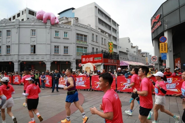 2025玉林马拉松圆满落幕，万人同行“鬱”见精彩！ 