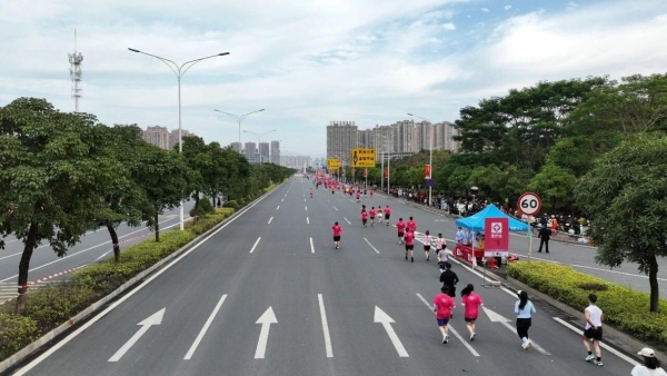 2025玉林马拉松圆满落幕，万人同行“鬱”见精彩！ 