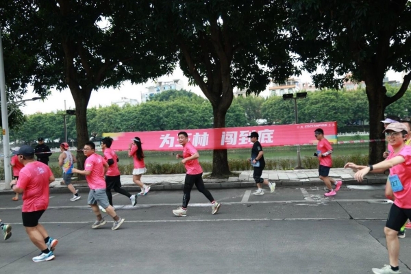 2025玉林马拉松圆满落幕，万人同行“鬱”见精彩！ 