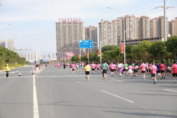 2025玉林马拉松圆满落幕，万人同行“鬱”见精彩！ 