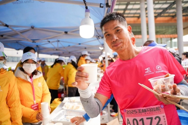 2025玉林马拉松圆满落幕，万人同行“鬱”见精彩！ 