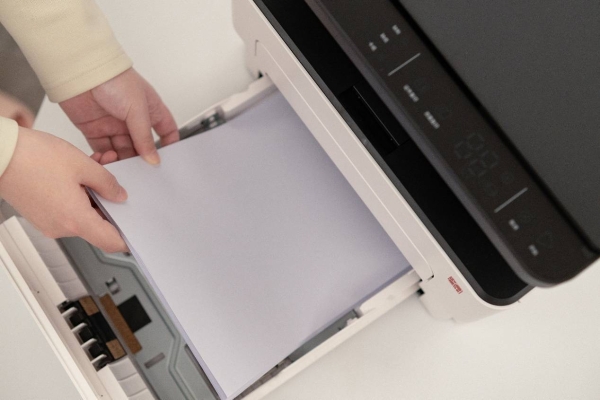 5万页硒鼓+1200dpi！汉印“超激鼓”激光打印机上手体验 