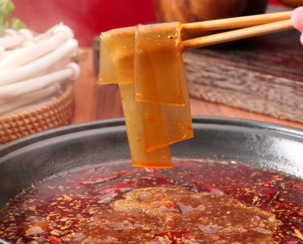 康西爷鲜湿粉保鲜专利技术打破行业困局！10 个月常温锁鲜，筋道免泡更便捷