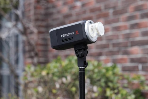 从布光到成片：金贝HD100多灯夜景人像怎么拍！ 