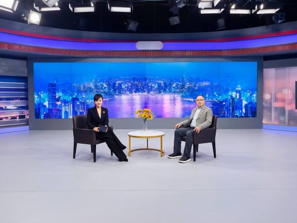 以访谈为刃以初心为光 刘小唯用“客厅式访谈”解码中国防护科技的硬核与温情 