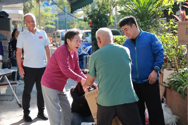 一份营养 两地温情，君乐宝第二批爱心物资暖抵香江  