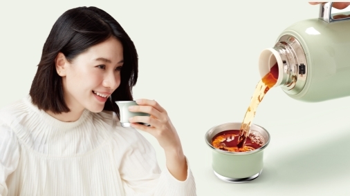 “懒人养生经济”催热焖泡茶，小罐茶焖泡新品领跑新赛道 