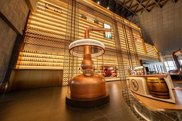 海南自贸港封关倒计时 中免集团领跑全球旅游零售新格局 