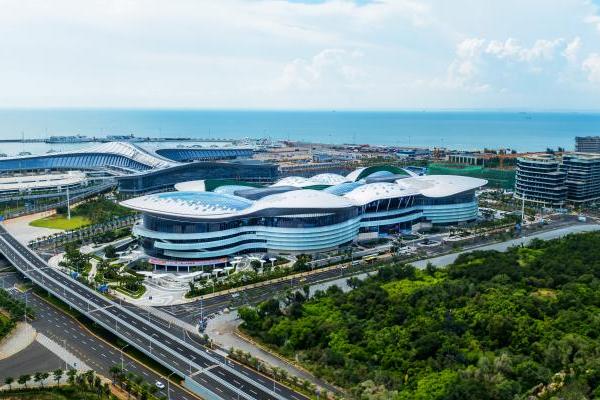 海南自贸港封关倒计时 中免集团领跑全球旅游零售新格局 