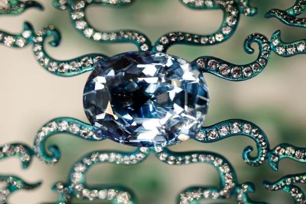 从澳门老街到佛罗伦萨：一个百年珠宝世家的破圈之路