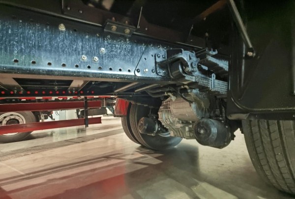  巩固行业第一：东风商用车推出3款载货车爆款产品 