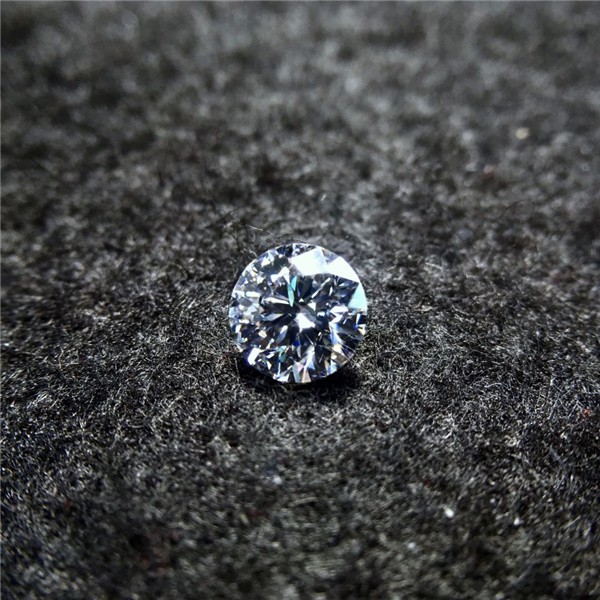  钻石“祛奢入常”，Z世代让小克重天然钻石成情绪消费新宠 