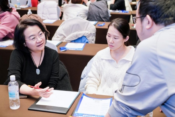 “干细胞、外泌体在卵巢功能低下人群中的研究与应用”研讨会在京召开 