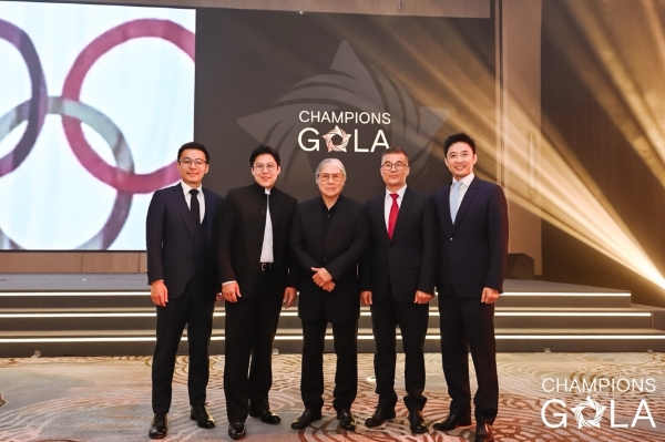  冠军榜样引航，护眼守护同行！明月镜片助力体育冠军“荣耀・传承”计划 