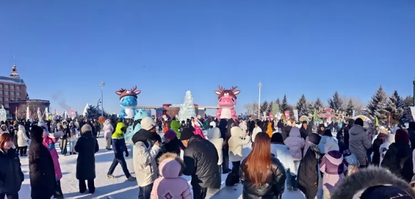 探秘龙乡冰雪 沉浸嘉荫冬趣 2025嘉荫冰雪欢乐季暨界江冰钓休闲大赛盛大启幕 