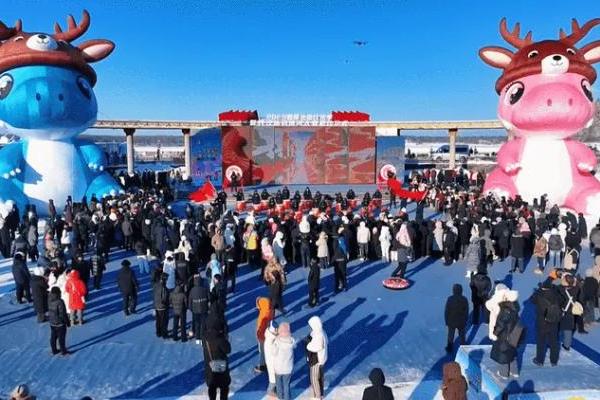 探秘龙乡冰雪 沉浸嘉荫冬趣 2025嘉荫冰雪欢乐季暨界江冰钓休闲大赛盛大启幕 