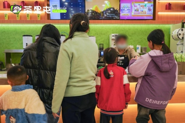 茶里屯4.0旗舰店盛大启幕，1500平方米空间重塑茶饮消费体验 