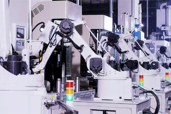 “人工智能+”创新应用：富光以“AI+”赋能杯壶研发与智造 