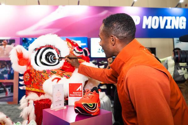 世界舞台有我中国力量 安踏强势亮相跑鞋"奥斯卡"The Running Event 