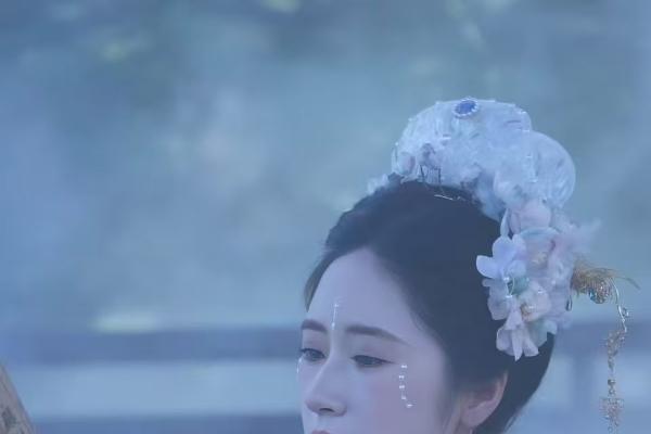 跨时空双世虐恋来袭《双面公子我渡劫》火爆上线！古装×现代双线并行，极致拉扯引爆整个冬天！