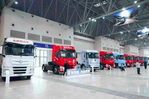 全新平台亮相！东风商用车2026年合作伙伴大会盛大启幕 剑指17.6万台 