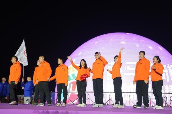 燃梦少年 圆梦宜宾 | 北京市首支孤独症气排球队亮相 